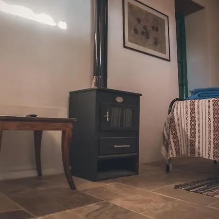 To Spiti Sto Xorko Lodge Lythrodhondas