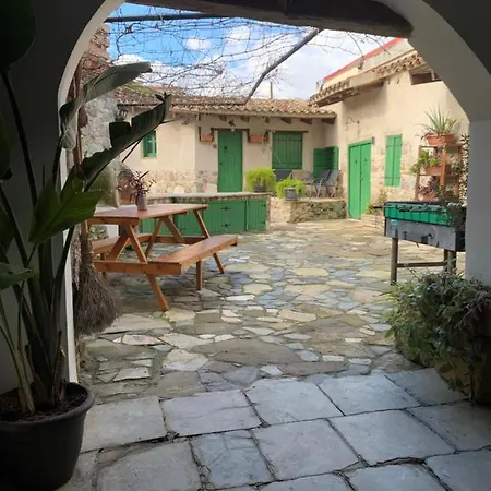 To Spiti Sto Xorko Lodge Lythrodhondas