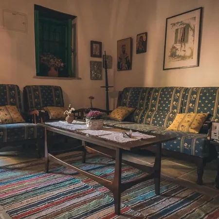 To Spiti Sto Xorko *