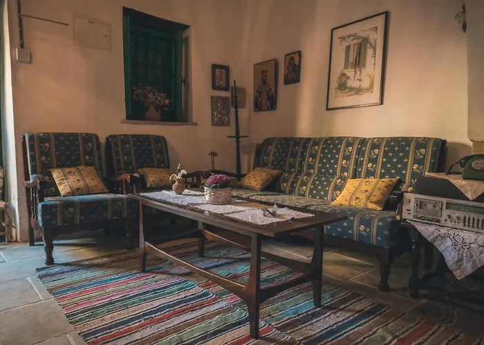 To Spiti Sto Xorko *