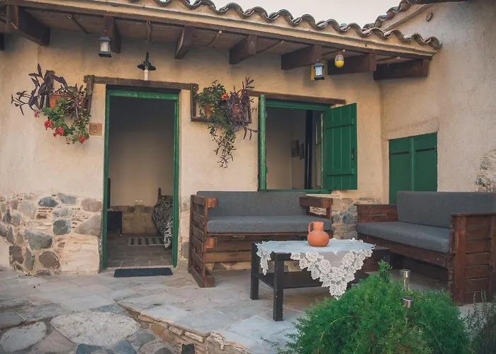 To Spiti Sto Xorko *