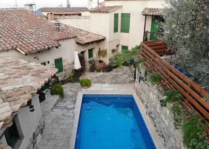 To Spiti Sto Xorko * Lythrodhondas